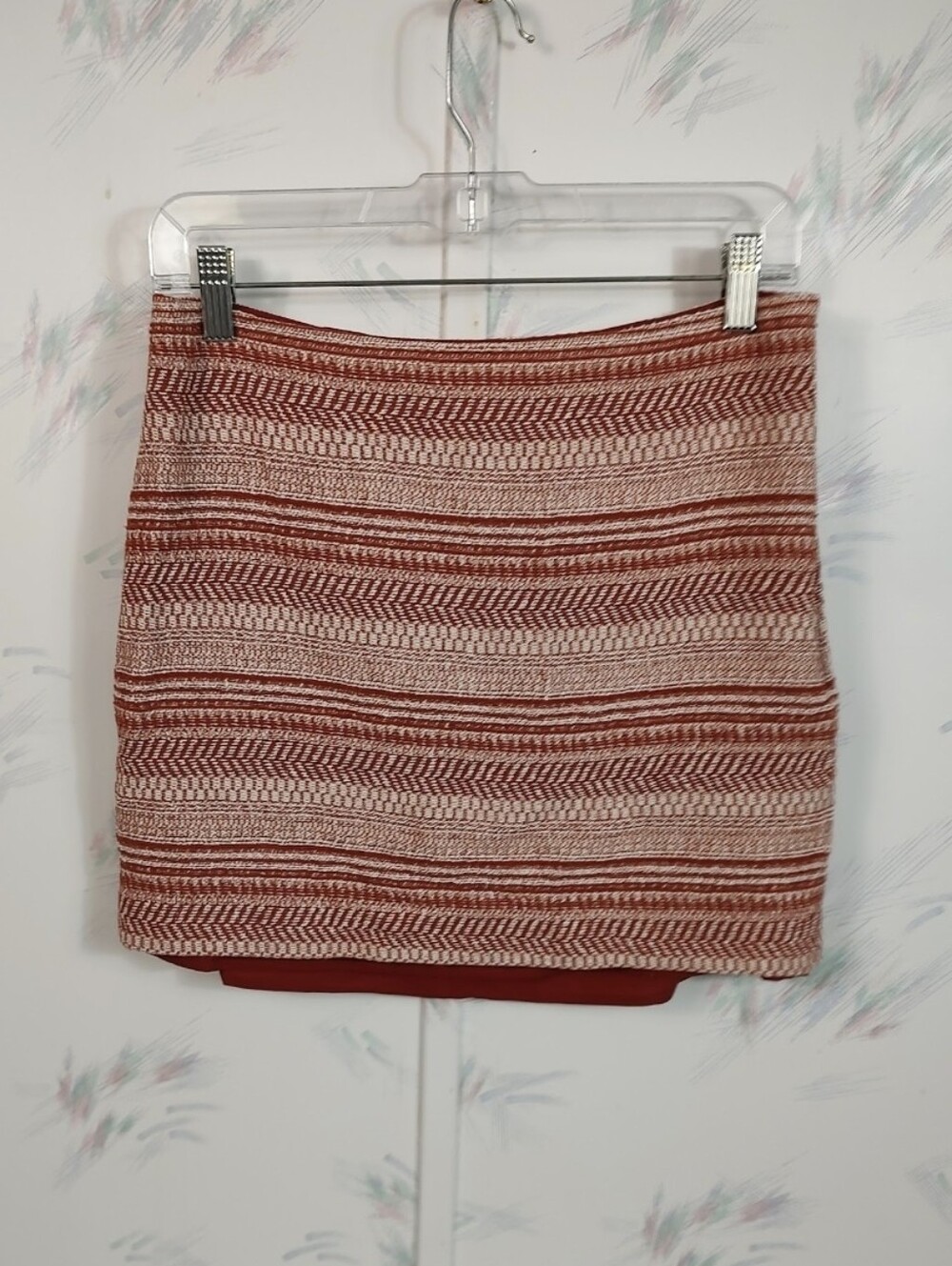 Women's Banana Republic Mini Skirt Red white Chevron Striped Cotton Size 4